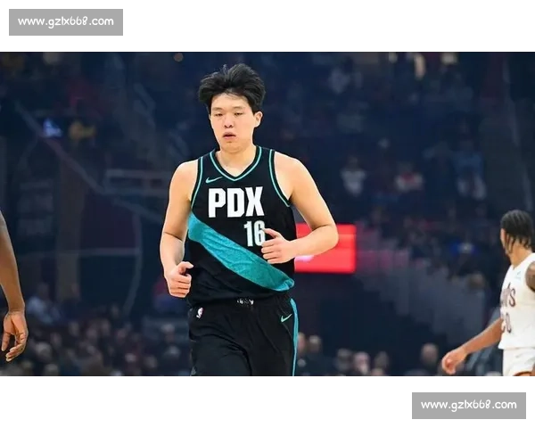 三连上双 + 6 记三分！灰熊新秀炸场，开拓者换杨瀚森悔了？